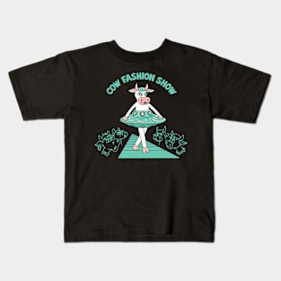 Cow fashion show Kids T-Shirt